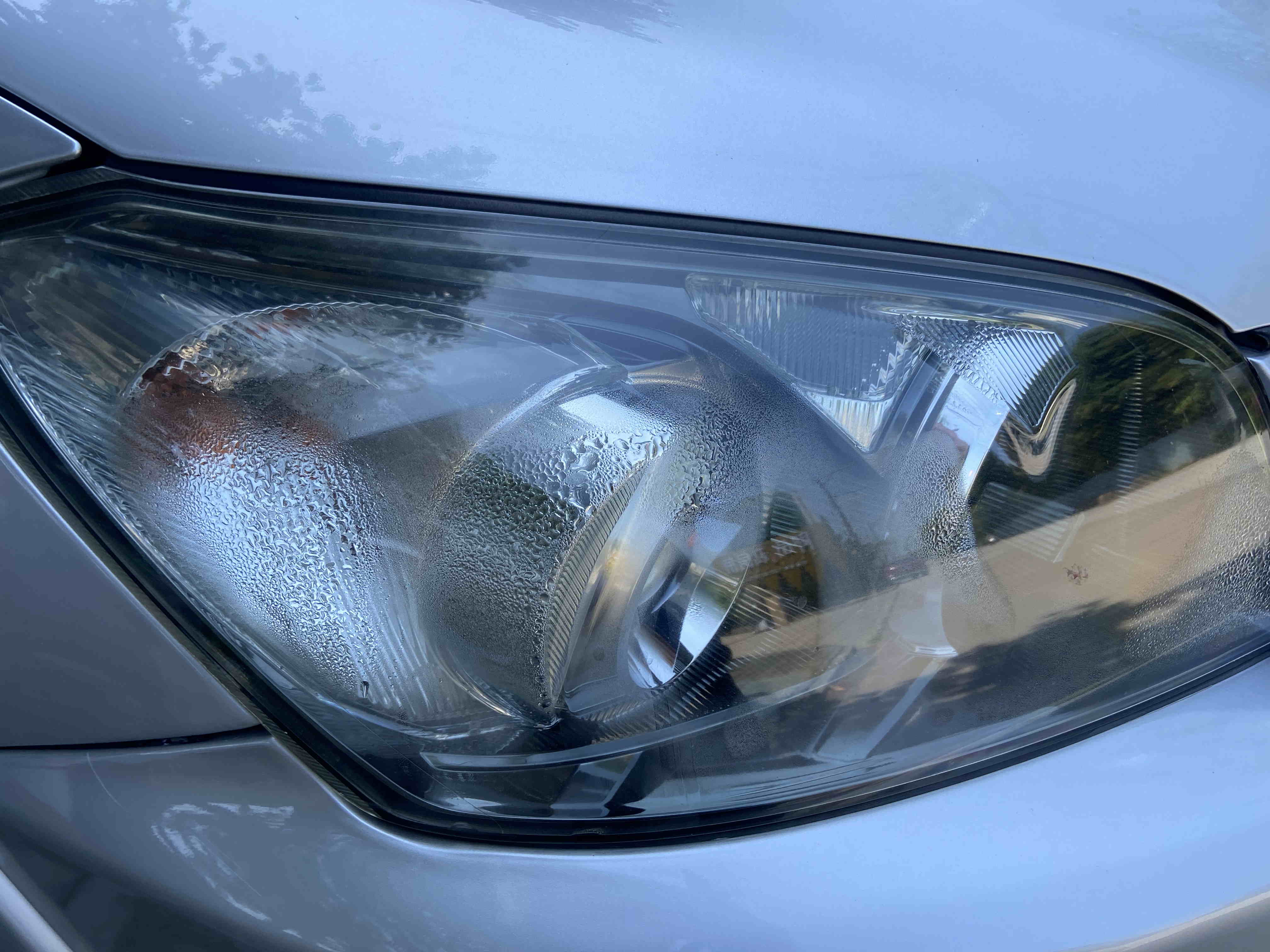 headlight condensation(1)